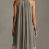 Beatrice | Mini vestido cinza em satin com laço rosa e renda para Mulher
