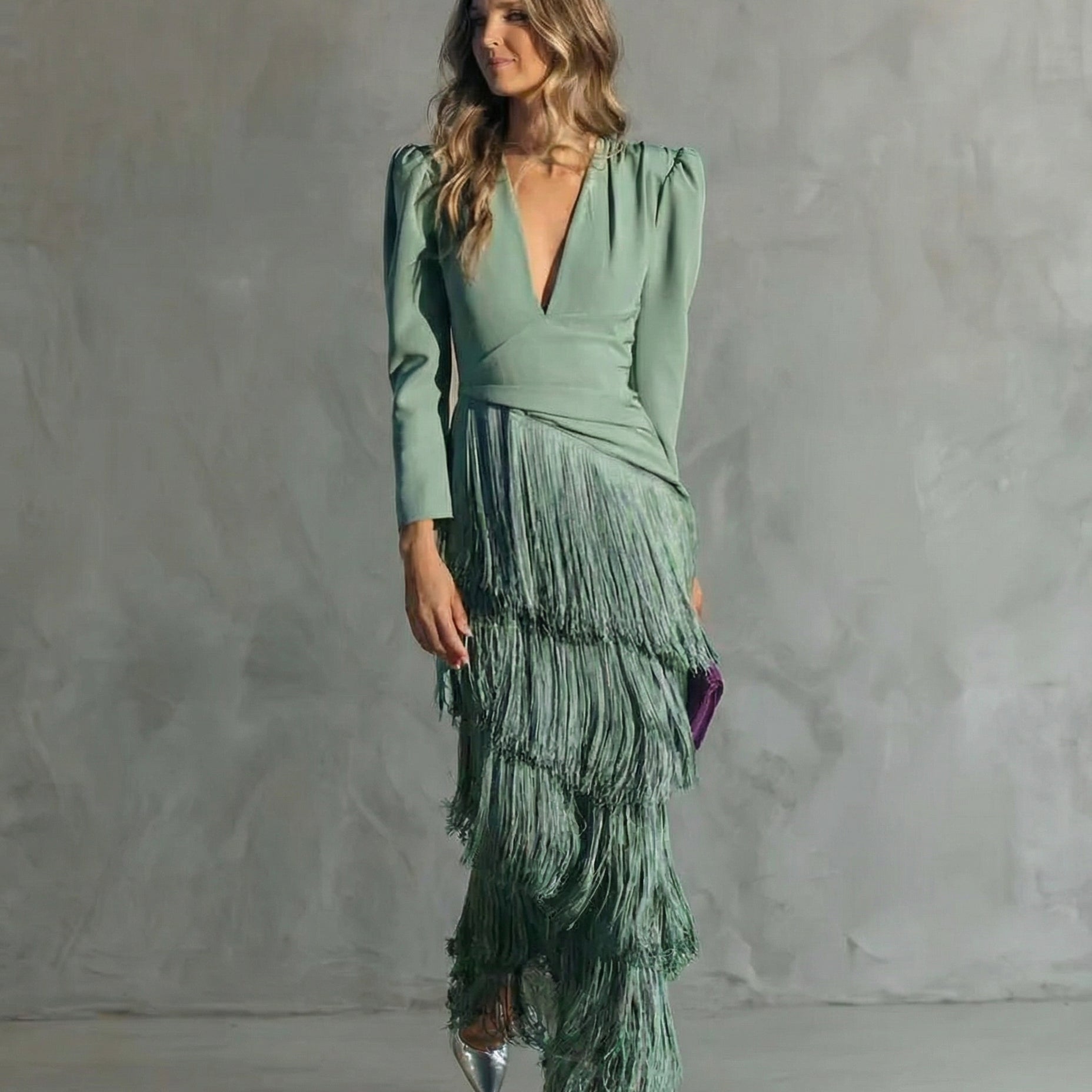 Clara · Vestido elegante de Mulher com mangas de franjas