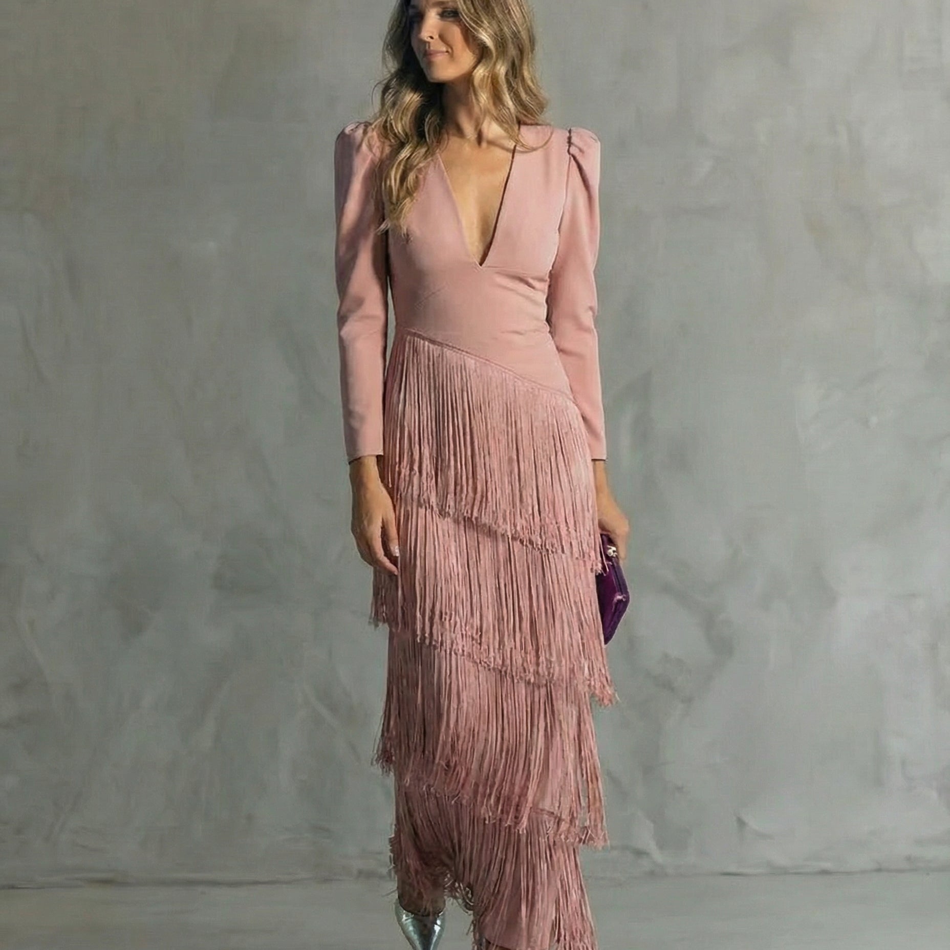 Clara · Vestido elegante de Mulher com mangas de franjas