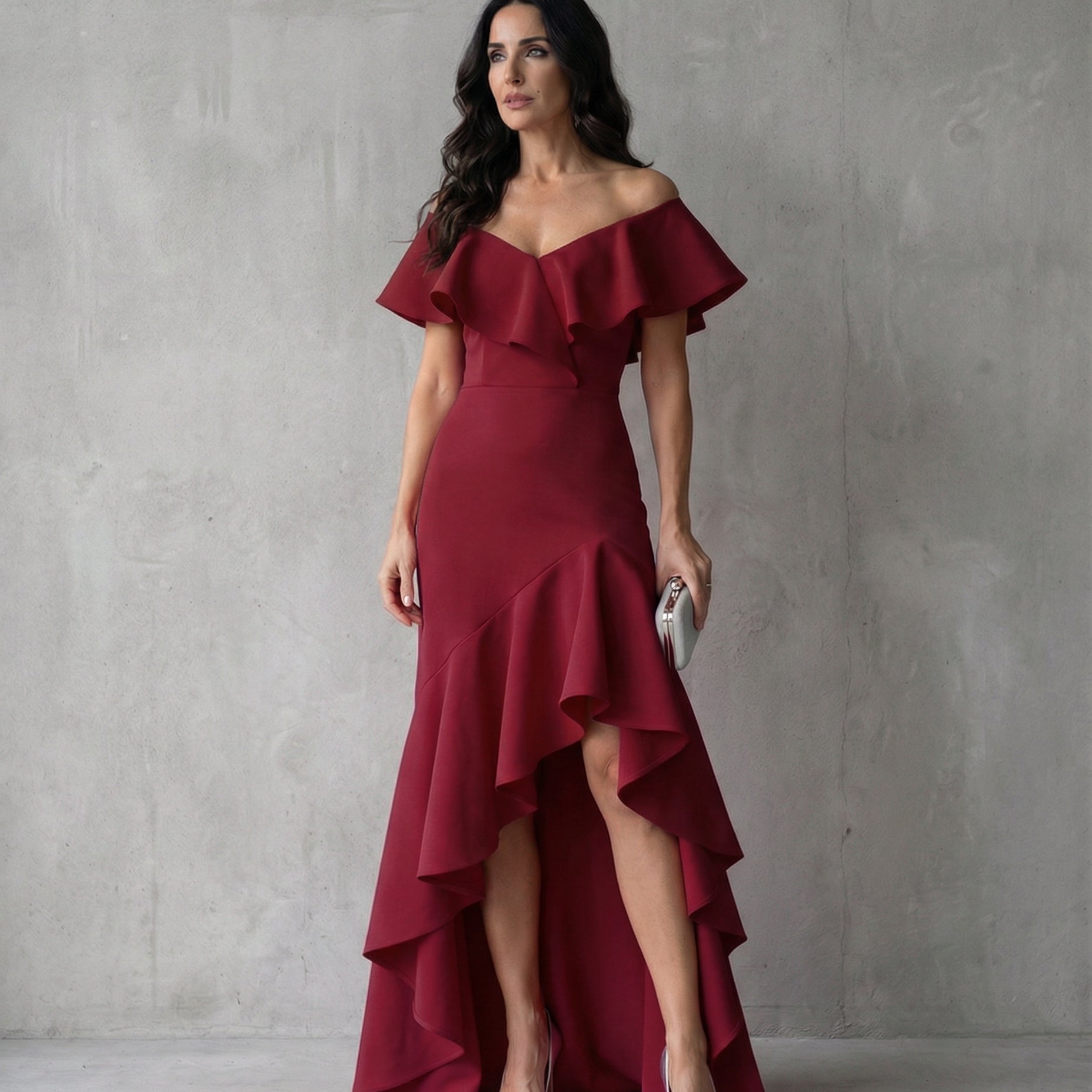 Isabel · Vestido elegante de Mulher com volantes e decote em V