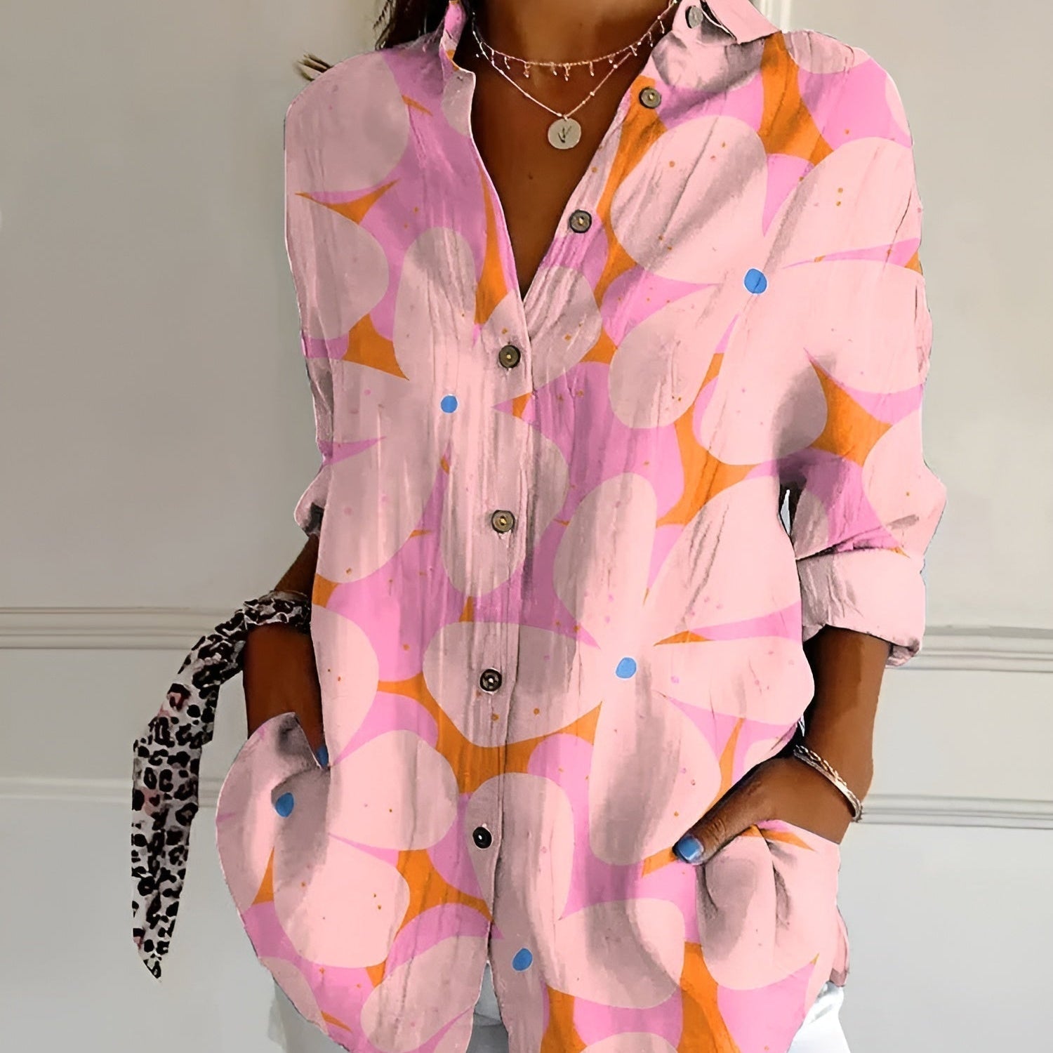 Roberta™ | CAMISA FLORAL RELAX FIT PERFEITA PARA TODAS AS OCASIÕES